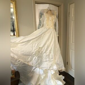 VTG Wedding Dress - 40YRS - with ornate lace cutouts adorned with pearls.